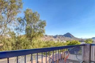 Photo #5: 2330894 Listing