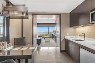 Photo #2: 2330902 Listing 