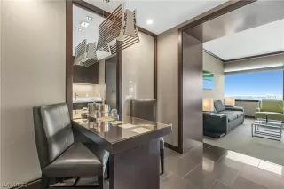 Photo #3: 2330902 Listing 