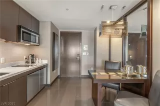 Photo #6: 2330902 Listing 