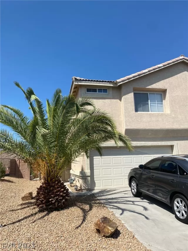 MLS: 2330928 Condo For Sale