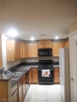 Photo #4: 2330936 Listing 