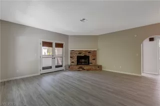 Photo #3: 2330941 Listing 