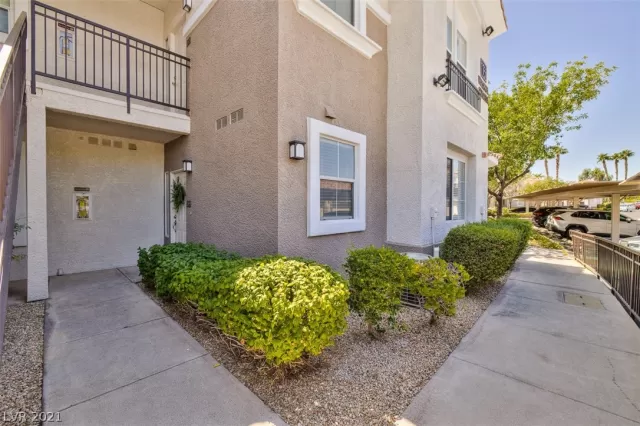 MLS: 2330977 Condo For Sale