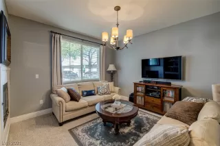 Photo #2: 2330977 Listing