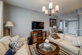 Photo #3: 2330977 Listing