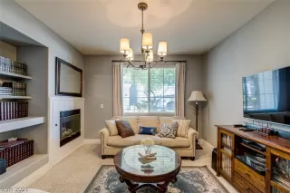 Photo #4: 2330977 Listing