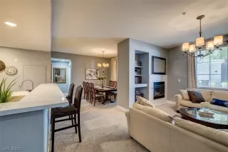 Photo #5: 2330977 Listing