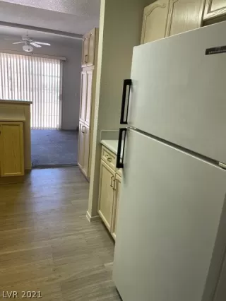 Photo #4: 2330983 Listing 