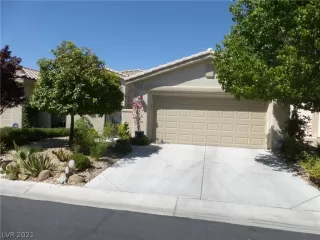 Photo #1: 2331038 Listing 