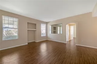 Photo #3: 2331041 Listing