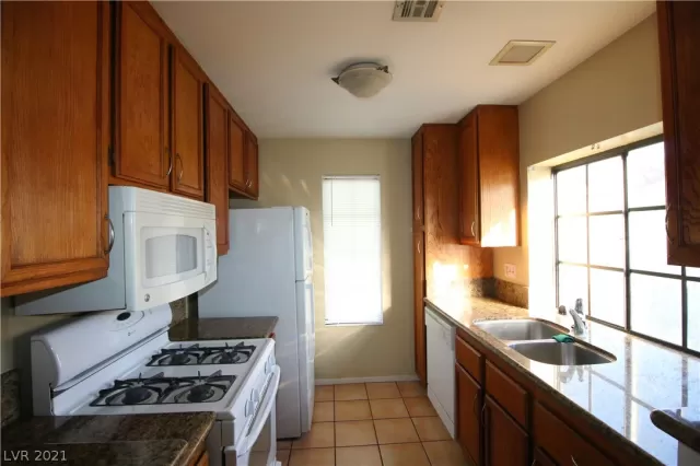 MLS: 2331060 Condo For Sale