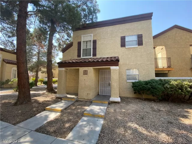 MLS: 2331070 Condo For Sale