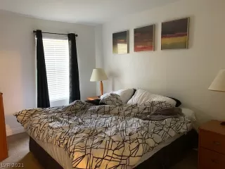 Photo #6: 2331095 Listing