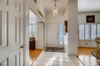 Photo #4: 2331118 Listing