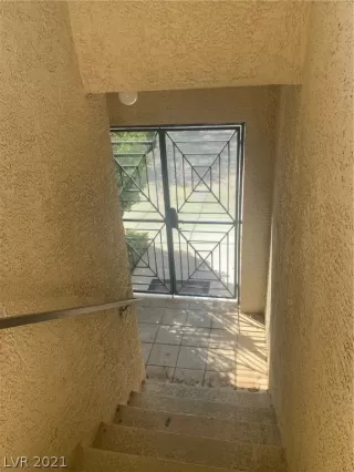 Photo #3: 2331137 Listing 