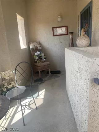 Photo #5: 2331137 Listing 