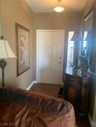 Photo #6: 2331137 Listing 