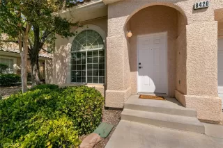 Photo #3: 2331143 Listing