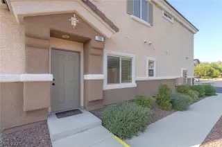 Photo #2: 2331207 Listing