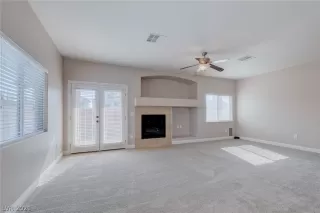 Photo #4: 2331207 Listing