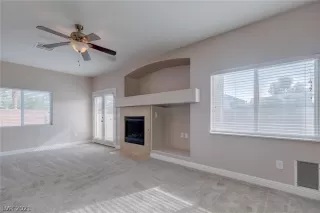 Photo #6: 2331207 Listing