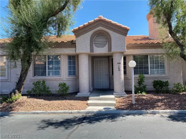 MLS: 2331211 Condo For Sale