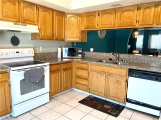 Photo #6: 2331211 Listing 