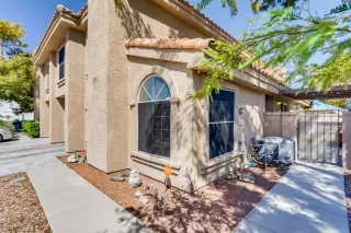 Photo #1: 2331235 Listing