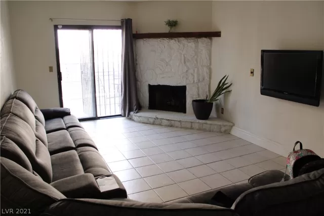 MLS: 2331250 Condo For Sale