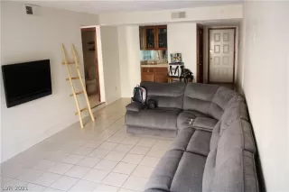 Photo #1: 2331250 Listing 