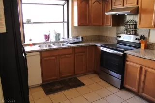 Photo #2: 2331250 Listing 