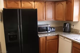 Photo #3: 2331250 Listing 