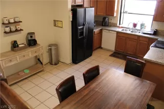 Photo #4: 2331250 Listing 