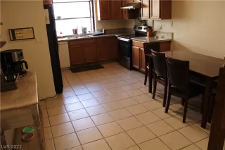 Photo #5: 2331250 Listing 