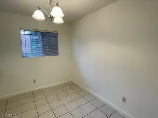 Photo #4: 2331256 Listing 