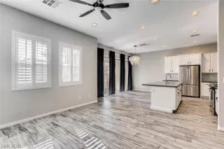 Photo #4: 2331257 Listing 