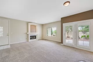 Photo #5: 2331261 Listing 