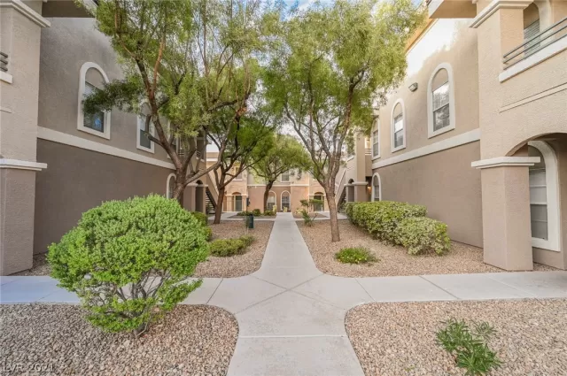 MLS: 2331270 Condo For Sale