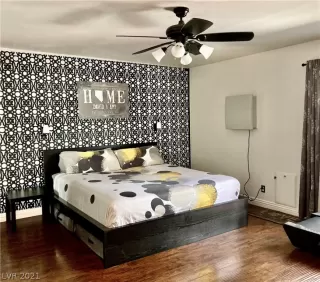 Photo #2: 2331327 Listing