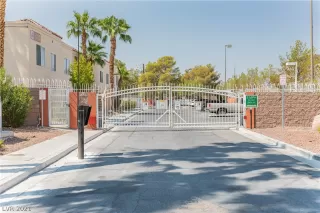 Photo #1: 2331346 Listing 