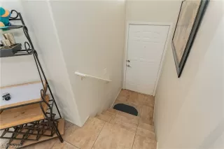 Photo #6: 2331346 Listing 