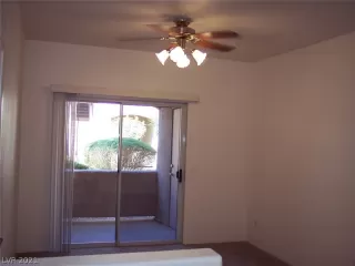 Photo #3: 2331361 Listing