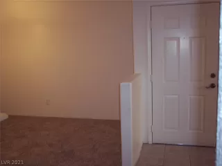 Photo #5: 2331361 Listing