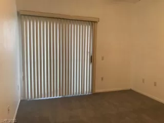 Photo #6: 2331379 Listing