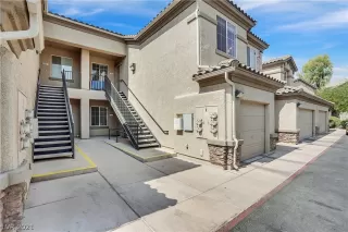 Photo #1: 2331393 Listing