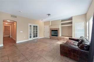Photo #6: 2331416 Listing 