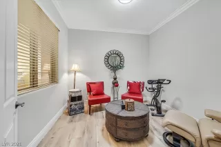 Photo #2: 2331426 Listing 