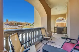 Photo #3: 2331426 Listing 