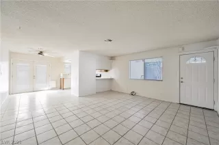 Photo #5: 2331430 Listing